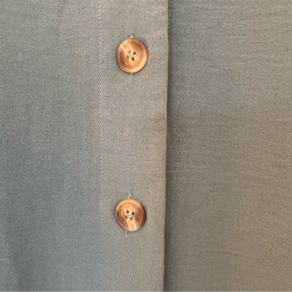 ENTRO | Button Front Adjustable Strap Camisole (New w/o Tags) - Size M - Picture 3 of 6